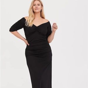 Torrid Off The Shoulder Ruched Maxi Gown Size Large